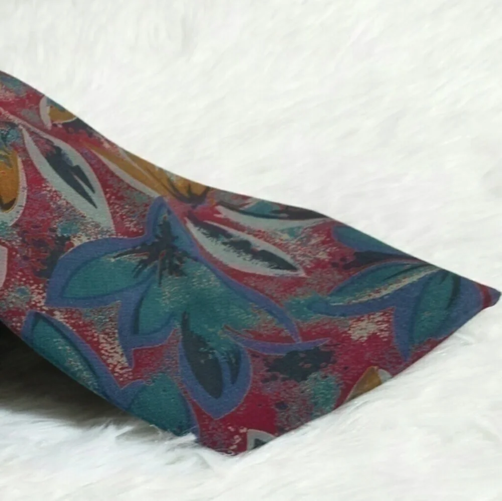 Vintage Oleg Cassini 100% Silk Floral Tie